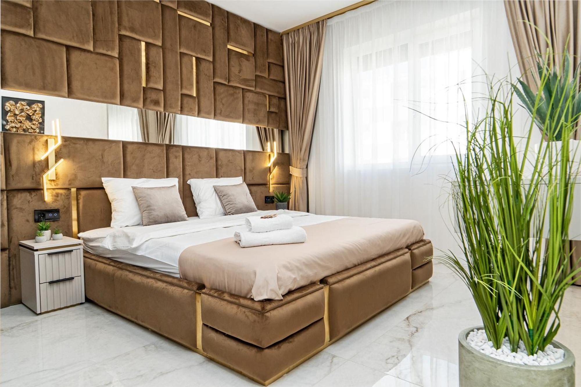Fashion Stay-Valentino Apartment - By Openhouse Giroc Екстериор снимка